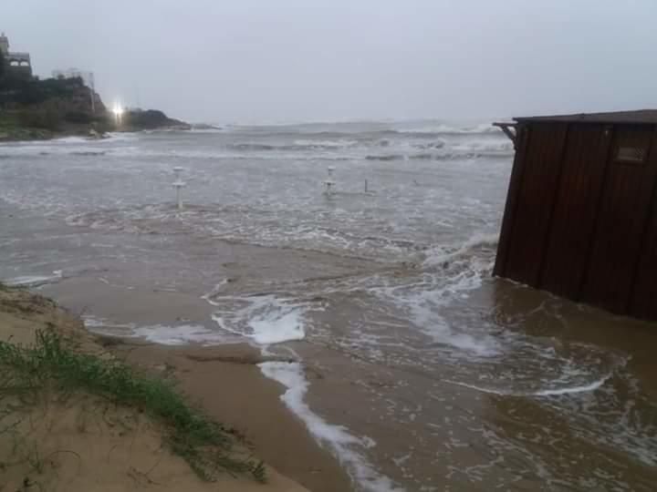 temporal maritimo en la ribera