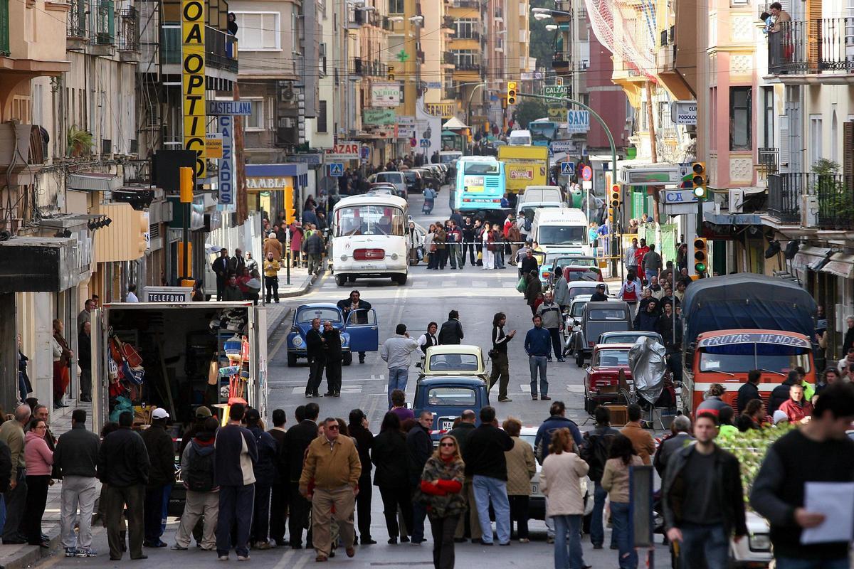 La calle Mármoles, cortada por el rodaje de 'El camino de los ingleses'