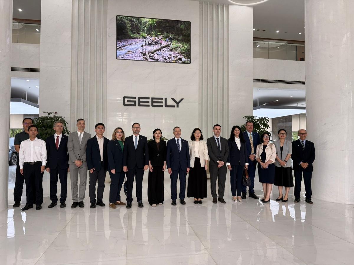 Visita de la UPV a Geely en China.
