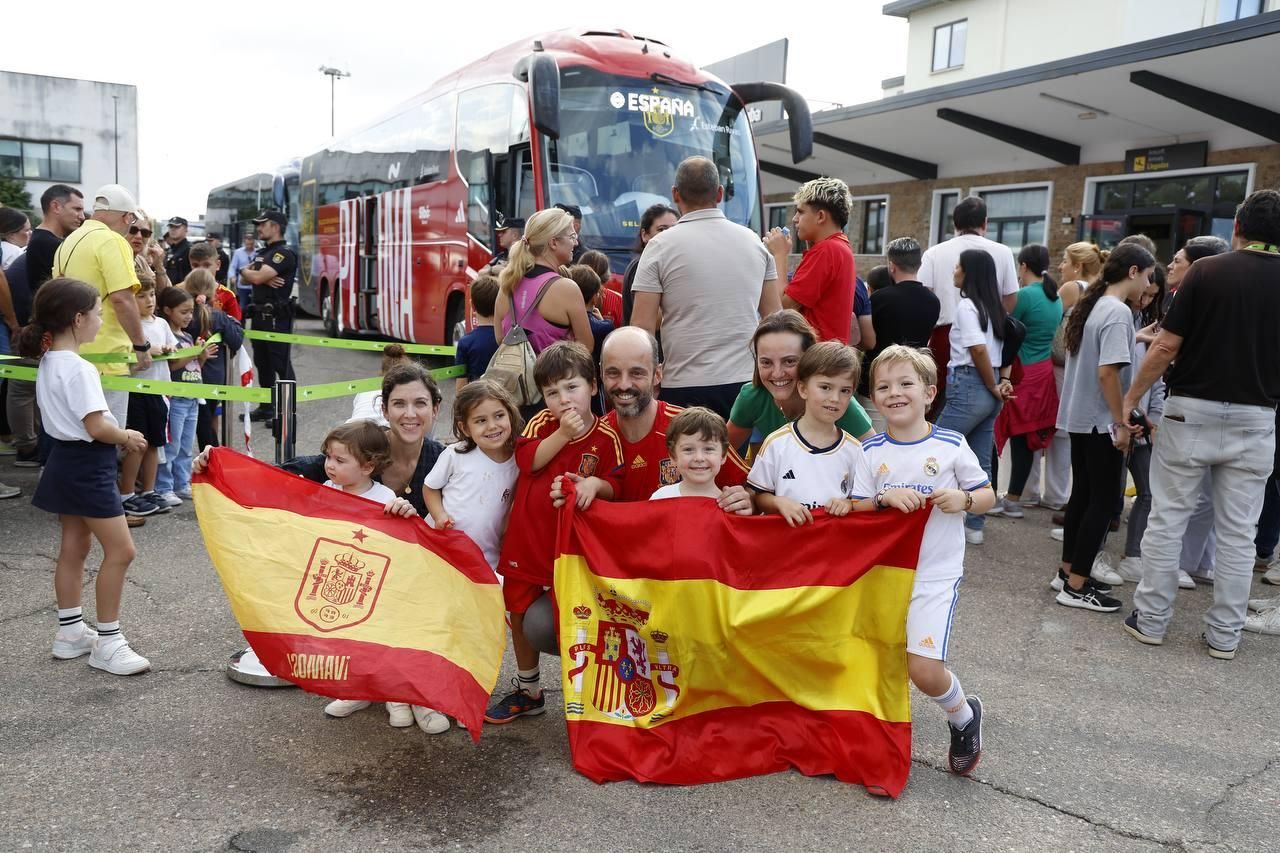 La selección española en Córdoba: la afición se vuelca con los jugadores
