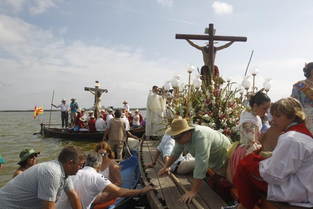 Encuentro de los Cristos de El Palmar, Catarroja, Silla y Massanassa en el Lago de la Albufera