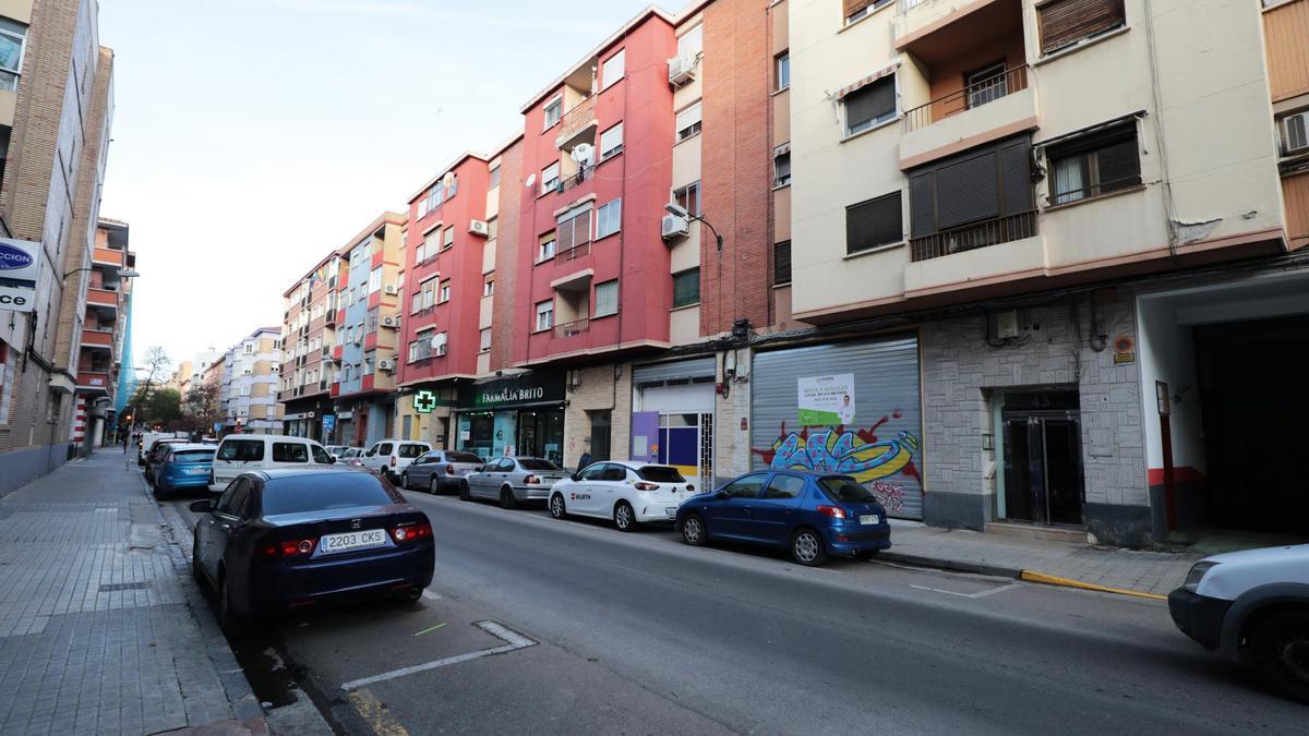 CALLE RODRIGO REBOLLEDO 41-45 . BARRIO DE LAS FUENTES. LUGAR DEL INCENDIO DE TAPICERIAS BONAFONTE. HACE 50 AÑOS