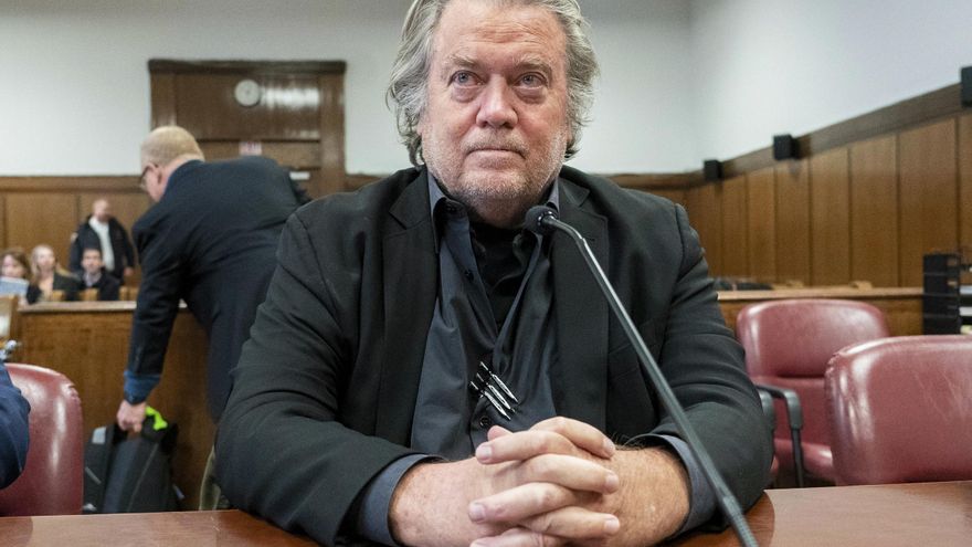 El aliado de Trump Steve Bannon sale de prisión a una semana de las elecciones de EEUU