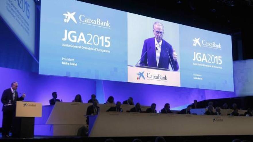 CaixaBank duplica su beneficio tras incorporar al Barclays