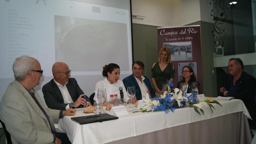 Participantes en la mesa redonda sobre gastronomía.