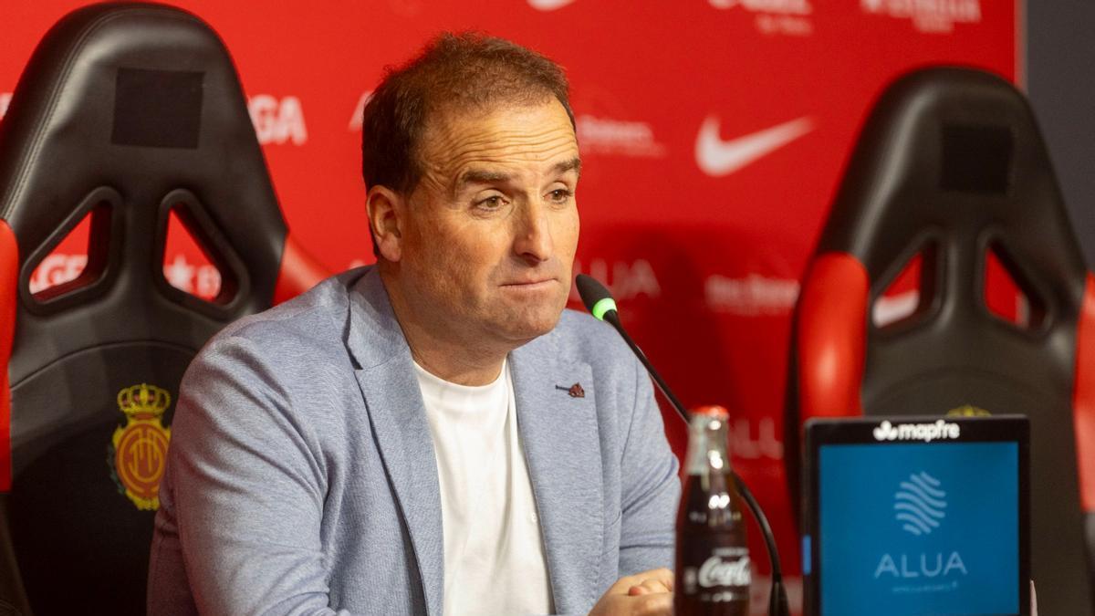 Jagoba Arrasate durante la rueda de prensa de despedida como entrenador del Mallorca.