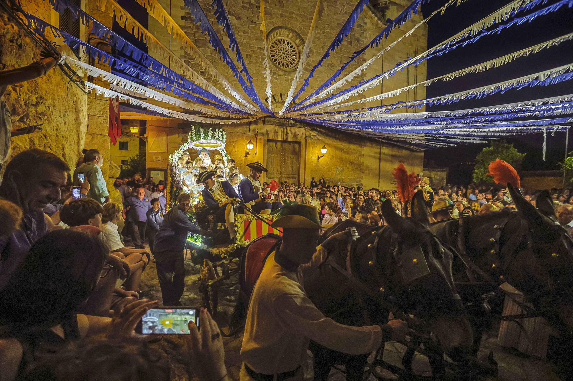 Eines der schönsten Feste auf Mallorca: So feierte Valldemossa seine kleine Heilige