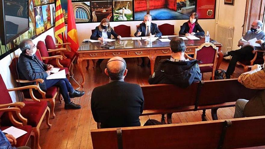 La reunió de la Comissió del Canal Internacional, celebrada a l&#039;Ajuntament de Puigcerdà