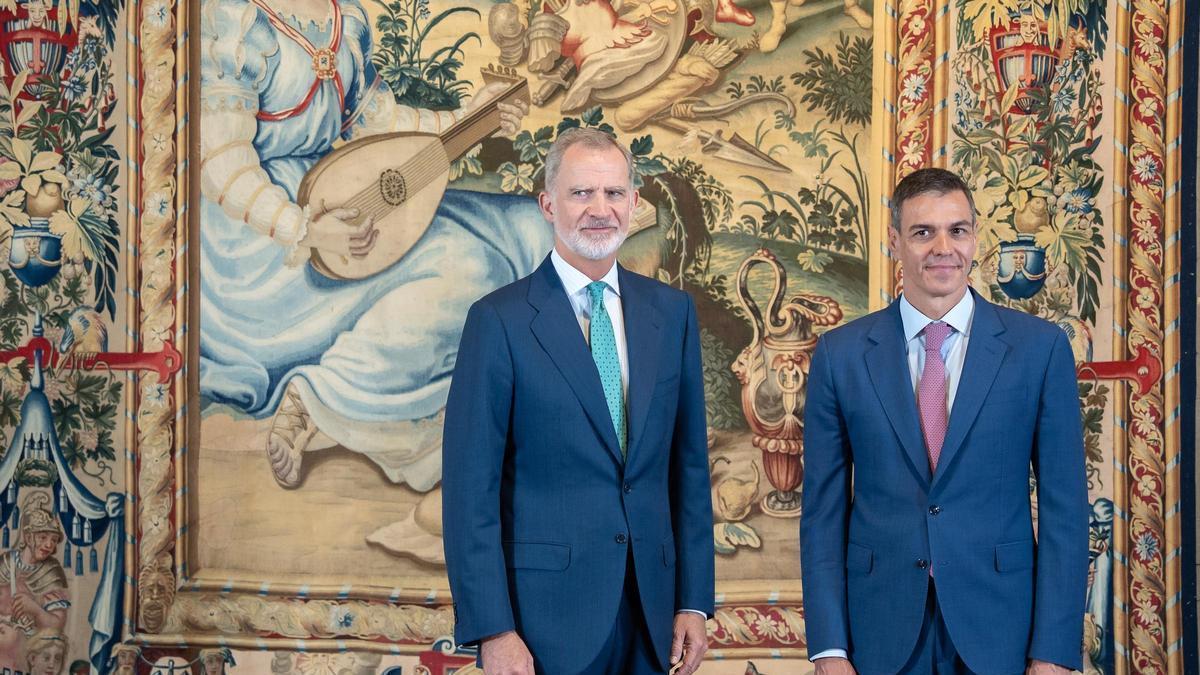 Felipe VI y Pedro Sánchez inauguran la octava edición del Foro La Toja
