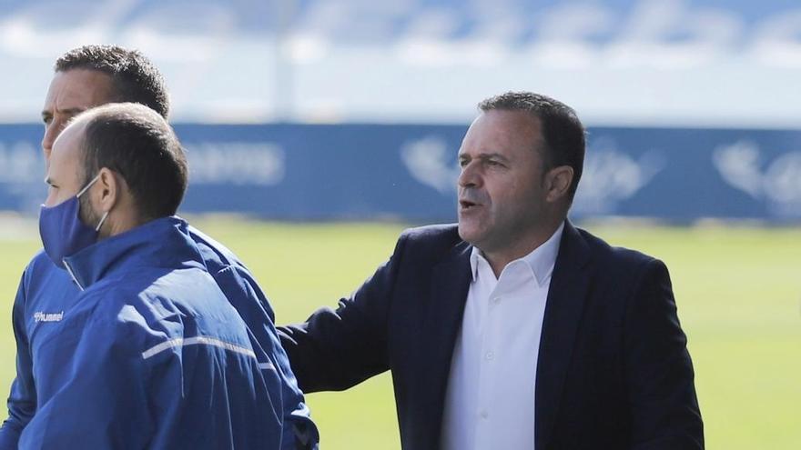 José María Salmerón, entrenador del UCAM Murcia, en el anterior partido frente al Betis Deportivo.