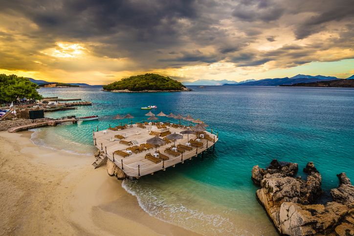 Una de las zonas más conocidas de playa se encuentra en el sur, en Ksamil.