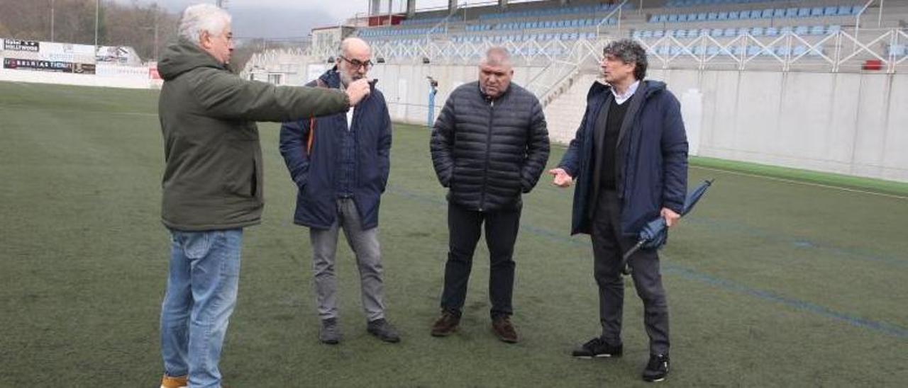 José García, Jaime Otero, Luis Guimeráns y Diego Batalla, ayer en el campo de O Morrazo. |  // SANTOS ÁLVAREZ