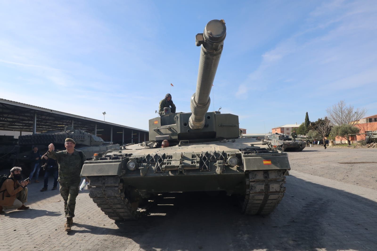 Militares ucranianos ultiman en Zaragoza su preparación con los Leopard