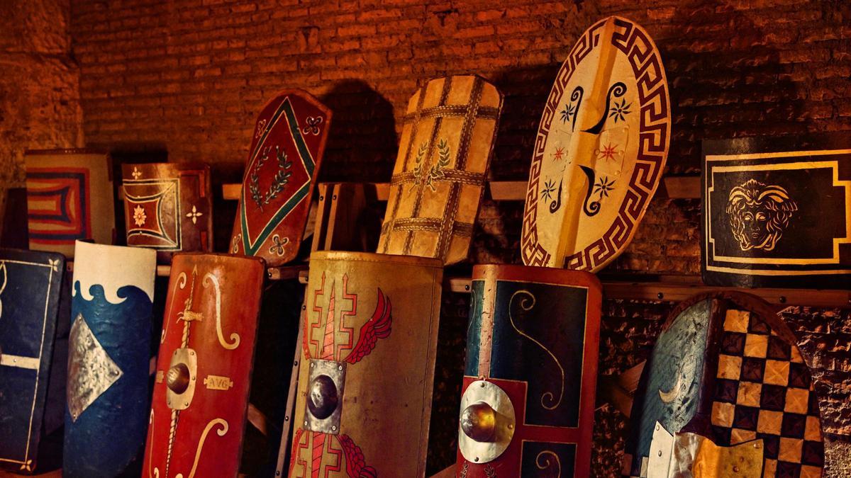 Podrás escoger entre auténticas armas y armaduras