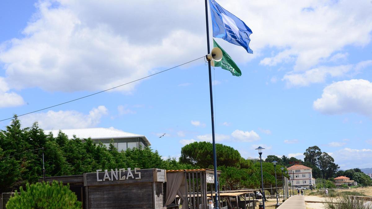 La playa de Rodeira es uno de los arenales cangueses que pierde la bandera azul con respecto a 2024.