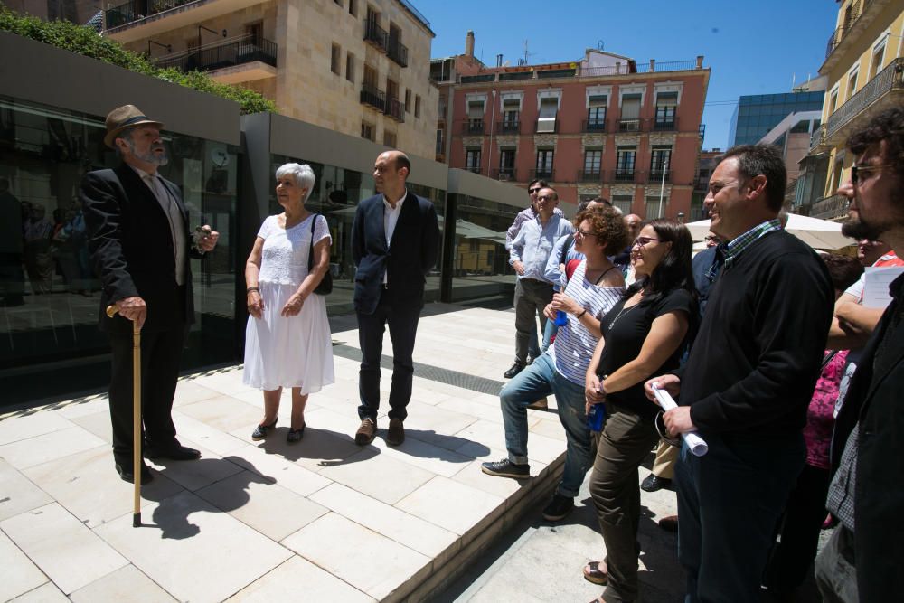 Homenaje a Altamira por el centro de Alicante