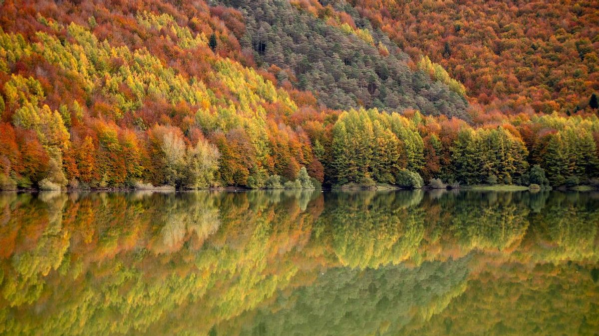 España tiene lugares que en otoño parecen mágicos