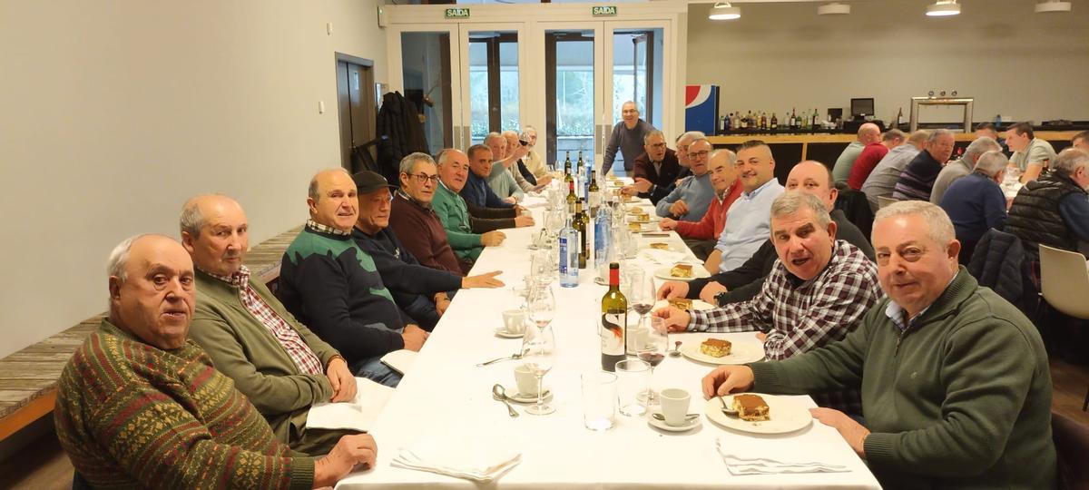 Comida de extrabajadores de la desaparecida empresa compostelana Daviña.