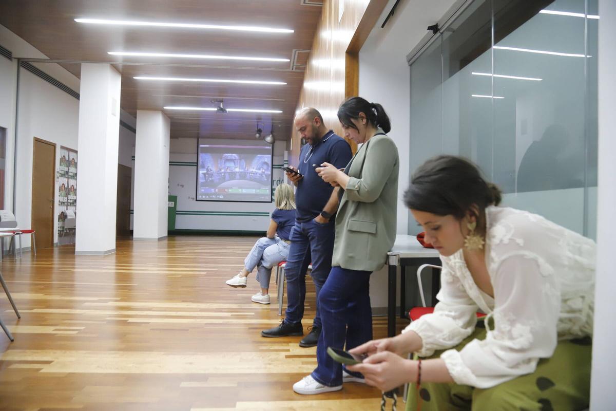 El PSOE de Córdoba mantiene los tres parlamentarios de 2022