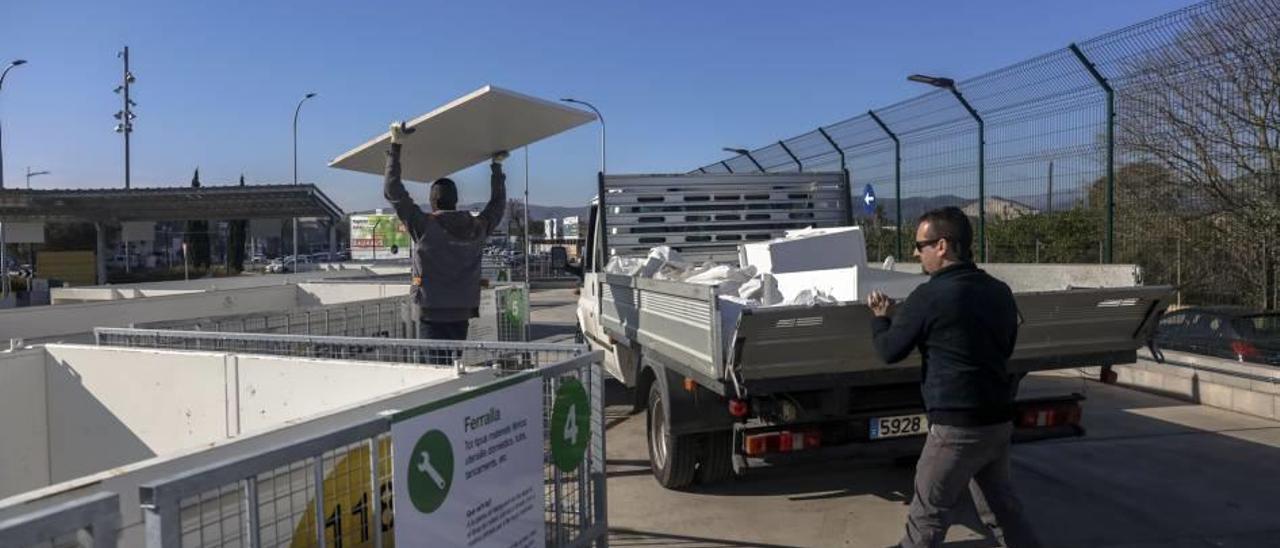 La superficie de recogida de basuras del punto verde se ha cuadruplicado.