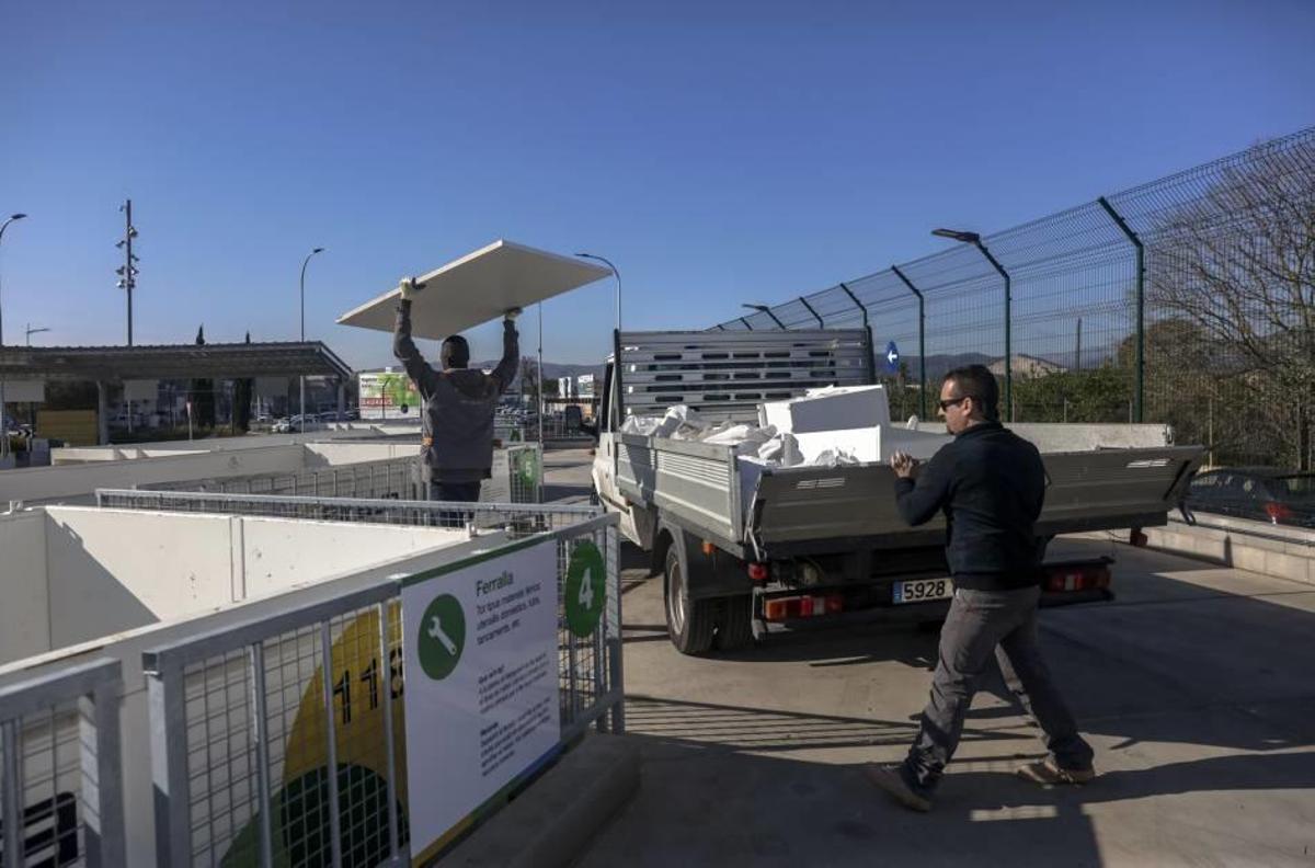 La superficie de recogida de basuras del punto verde se ha cuadruplicado.