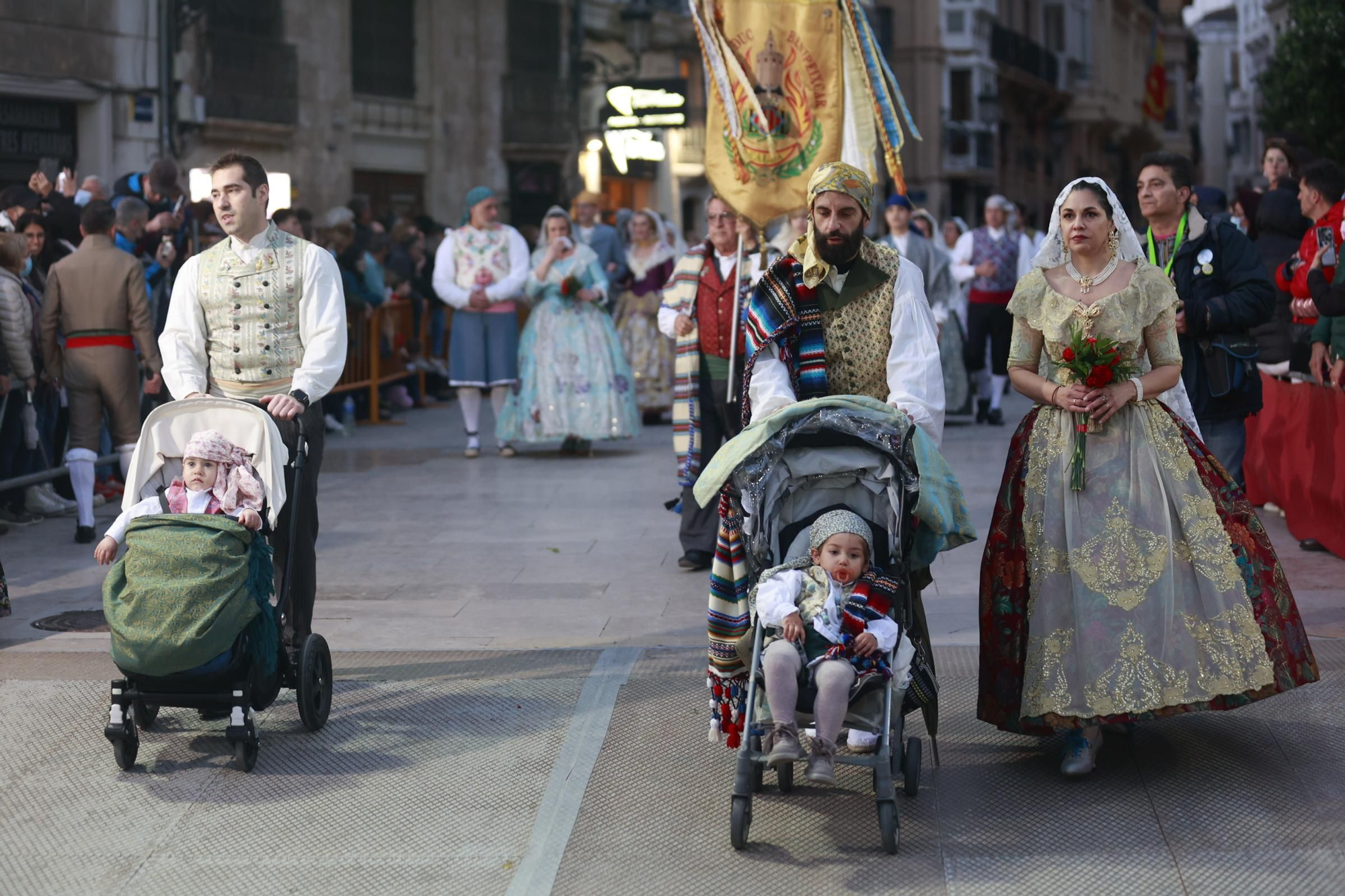 Búscate en el segundo día de ofrenda por la calle Quart (entre las 19:00 a las 20:00 horas)