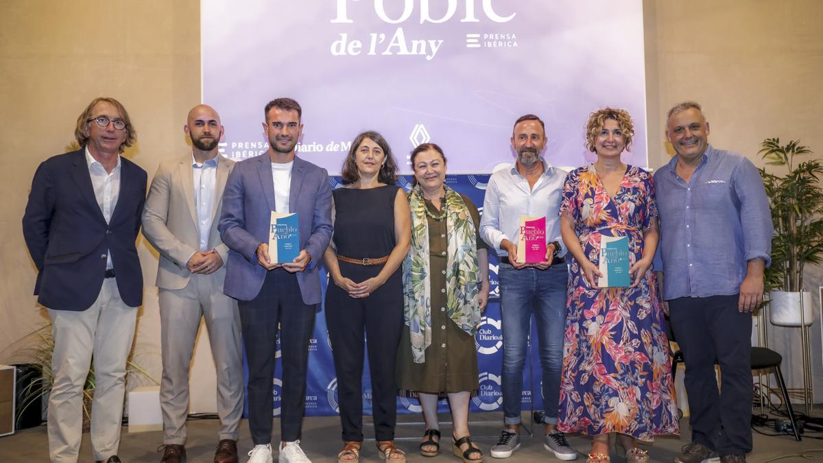 Bernardino Jaume, agente de Renault en Llucmajor;  Francisco José Galdón, gerente de Red de Concesionarios Renault de Baleares; Éric Jareño, alcalde de Llucmajor; Marisa Goñi,  directora de Diario de Mallorca; Mae de la Concha, consellera de Agricultura; Rafel Fernández, alcalde de Capdepera; Xisca Mora, alcaldesa de Porreres y Jaume Alzamora, conseller Promoción Económica.