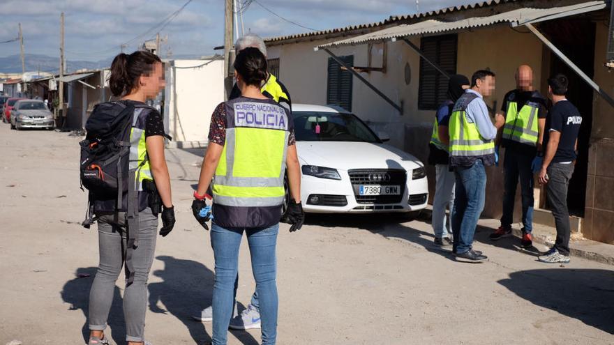 Redada antidroga de la Policía Nacional en Son Banya