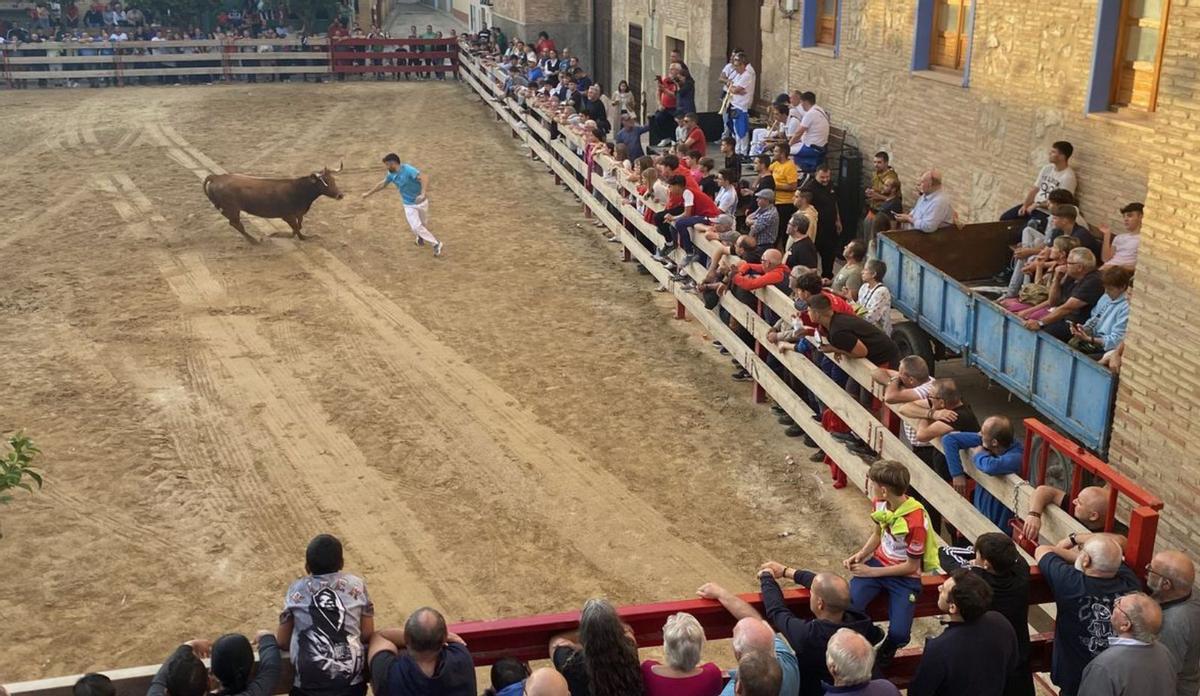 La peña La Refoya fue la pregonera de las fiestas de Fréscano.