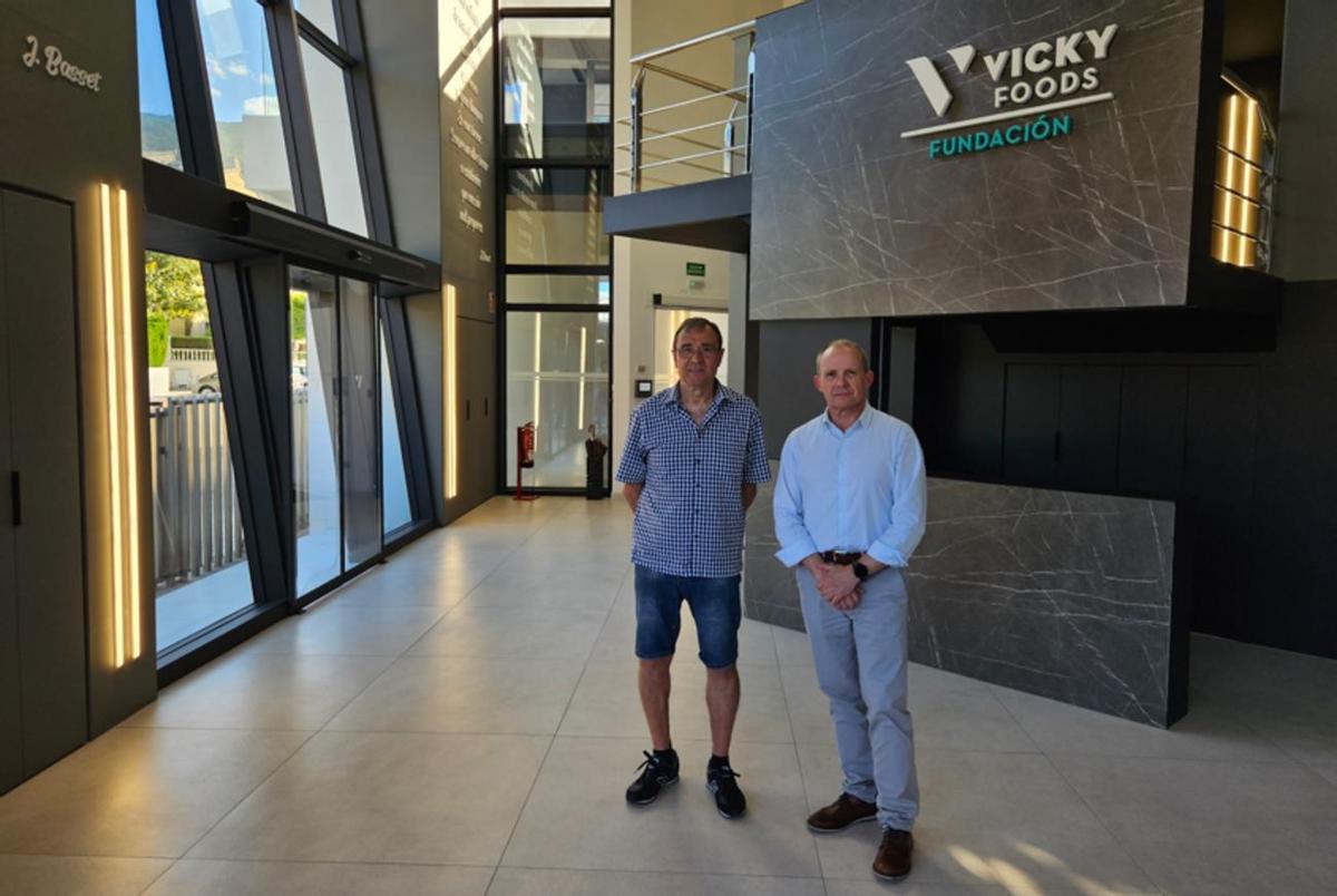 Los representantes del Circuit y la Fundación Vicky Foods