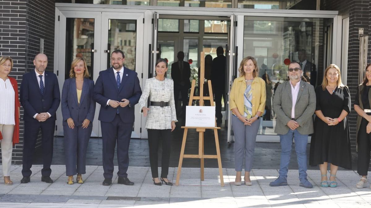 Inauguración del curso de FP en Asturias con la presencia autoridades como la Reina Letizia, la ministra Pilar Alegría y el presidente del Principado, Adrián Barbón