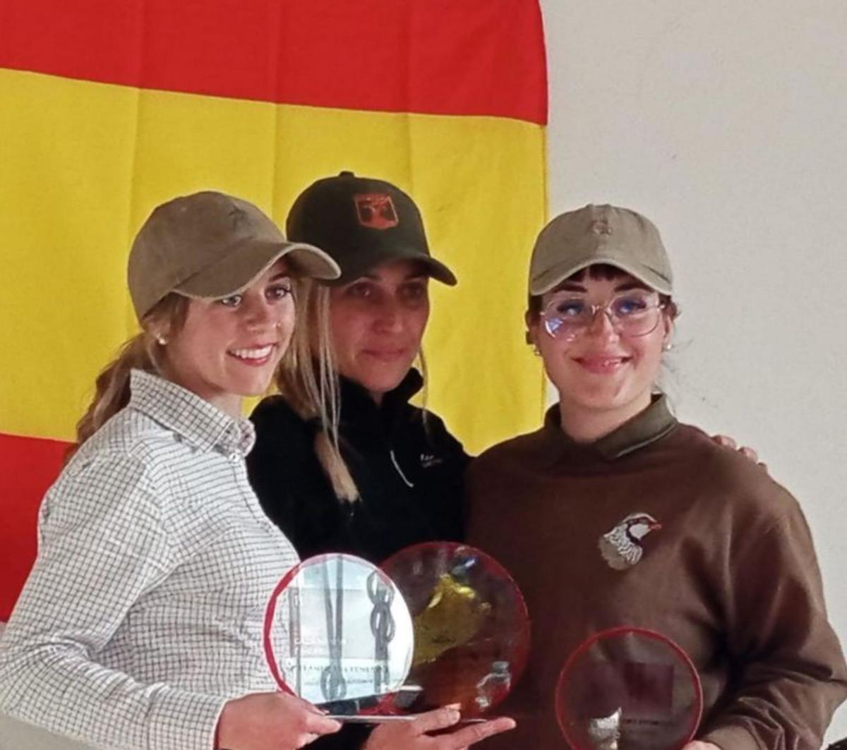 Ganadoras en la categoría femenina. | SERVICIO ESPECIAL