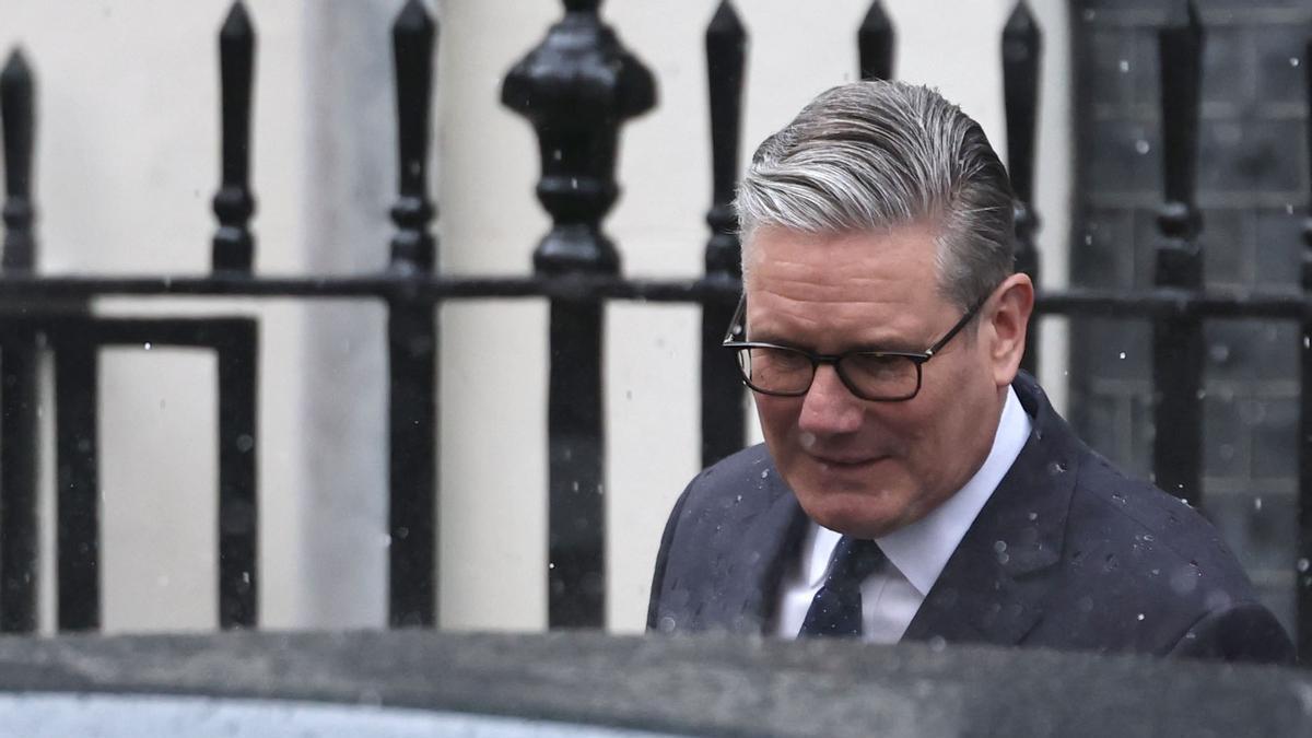 REINO UNIDO | Los rivales de Starmer preparan el último golpe a su liderazgo tras una semana negra para el Partido Laborista