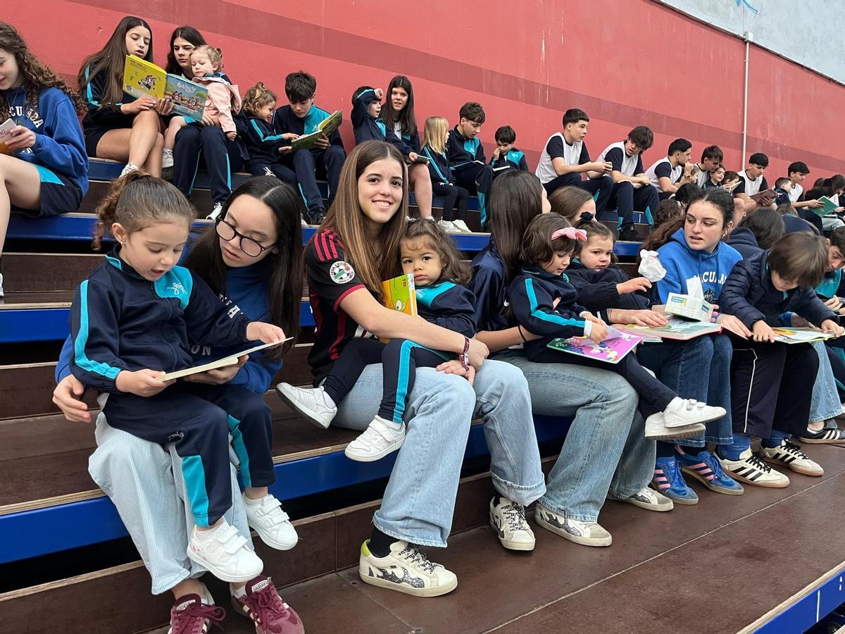 La Inmaculada pone fin a sus fiestas colegiales (en imágenes) La Inmaculada pone fin a sus fiestas colegiales (en imágenes)