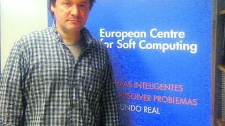 El investigador Rudolf Seising, en el centro europeo de Soft Computing.