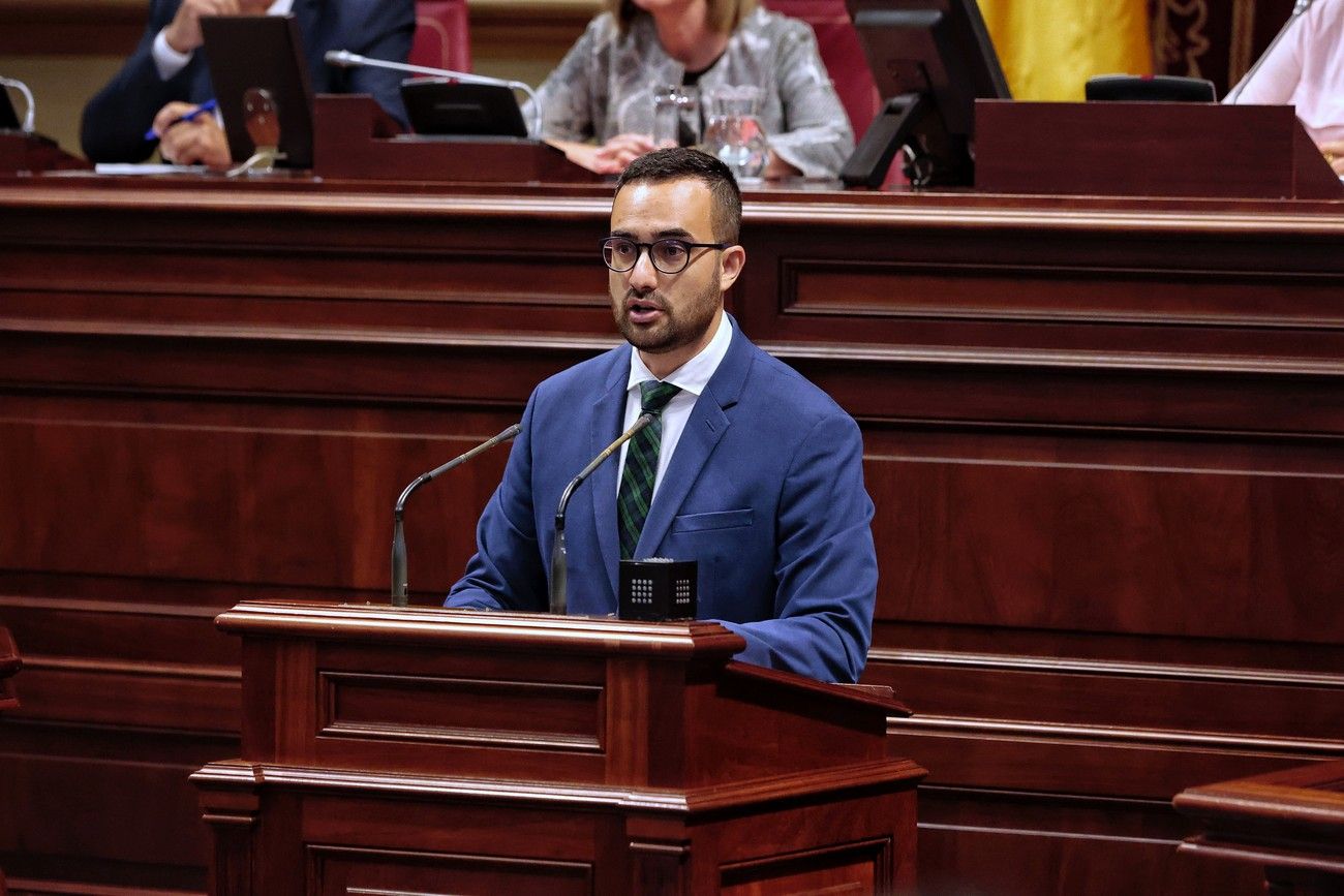 Segunda sesión del debate de investidura en el Parlamento de Canarias