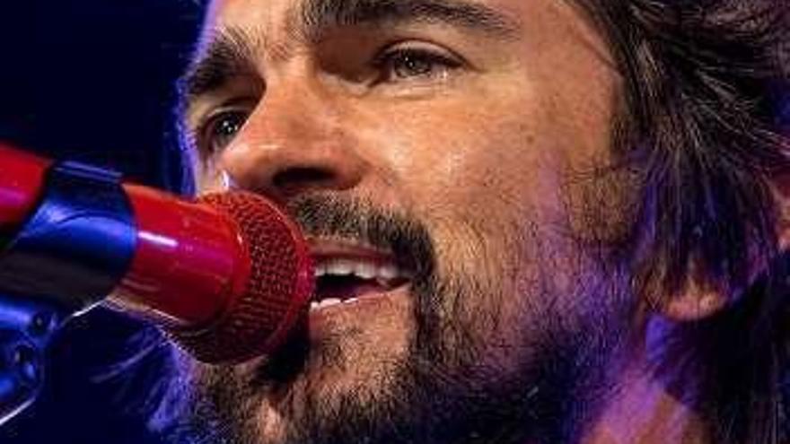 Juanes, en una actuación. // FDV