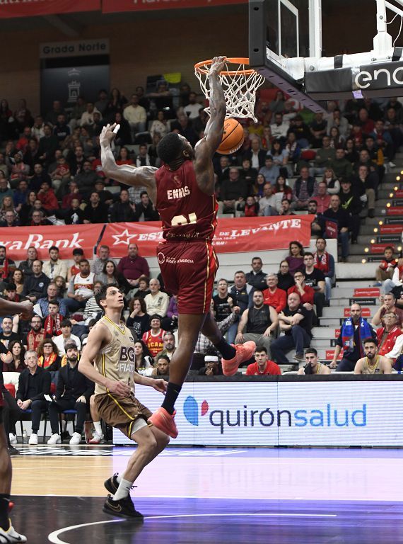 Todas las imágenes del partido del UCAM Murcia contra el Bàsquet Girona
