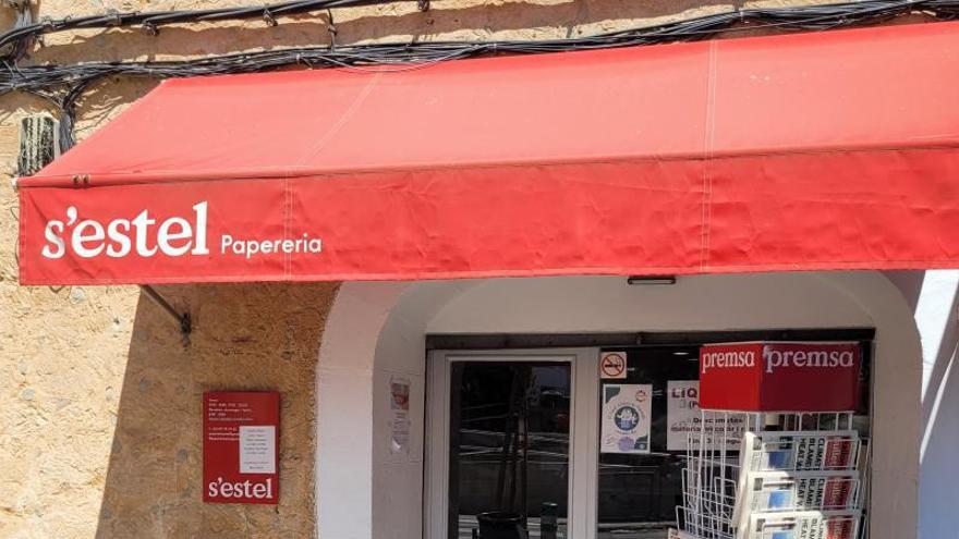 La papelería S’Estel cierra por jubilación.