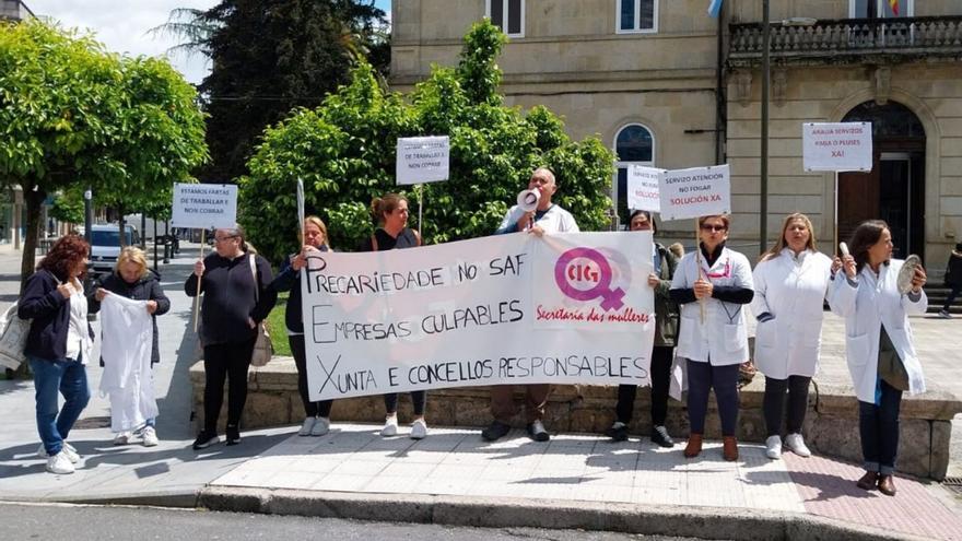Una de las protestas realizadas por las trabajadoras del Servizo de Axuda no Fogar.