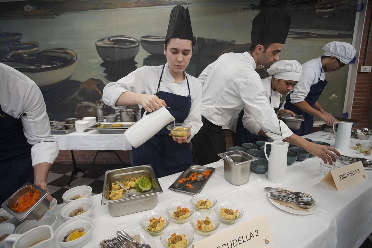 Girona. Escola d'Hostaleria presentació del Fòrum Gastronòmic protagonista l'escudella
