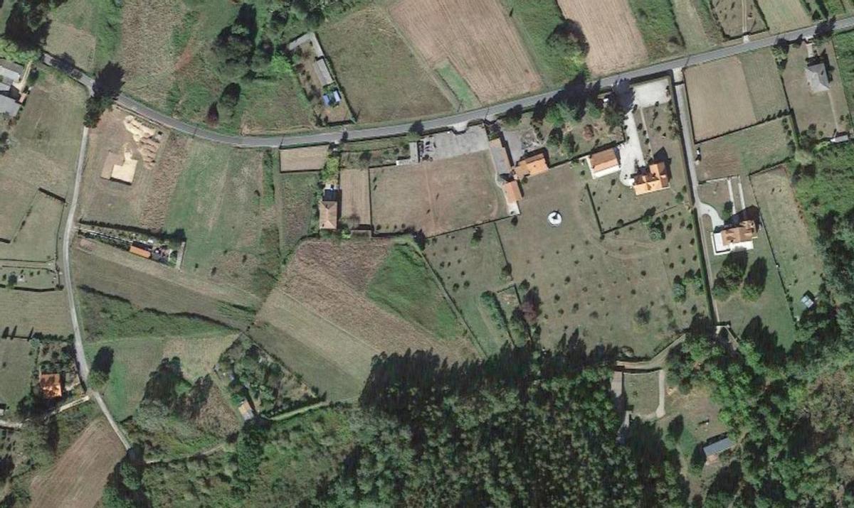 Vista aérea del ámbito a ordenar en suelo rústico en Rumbo. |   // L.O.