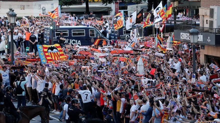 Así ha recibido la afición al Valencia en Mestalla