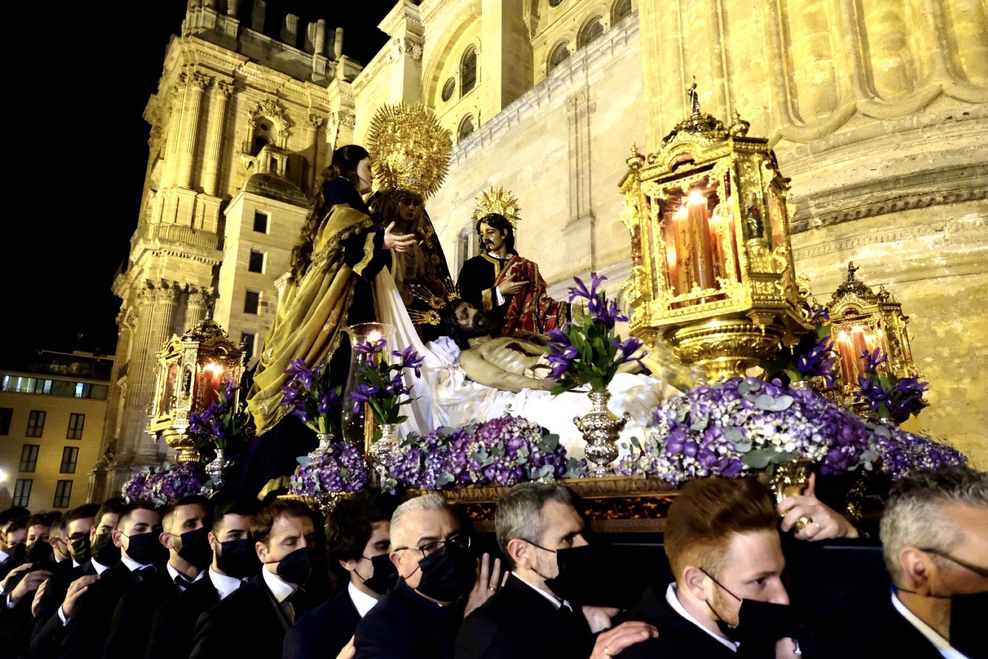 Monte Calvario entra en la Catedral