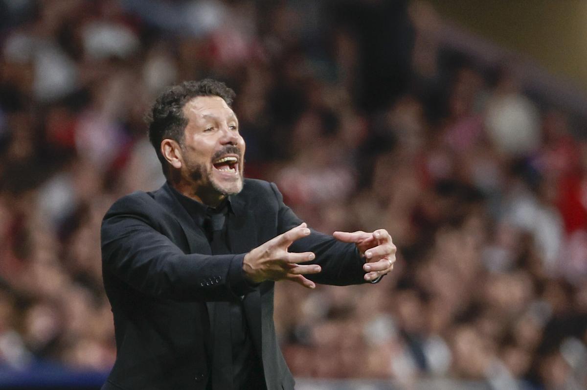 Simeone, durante el partido. EFE/Sergio Pérez. (Atlético Madrid) (Rayo Vallecano)