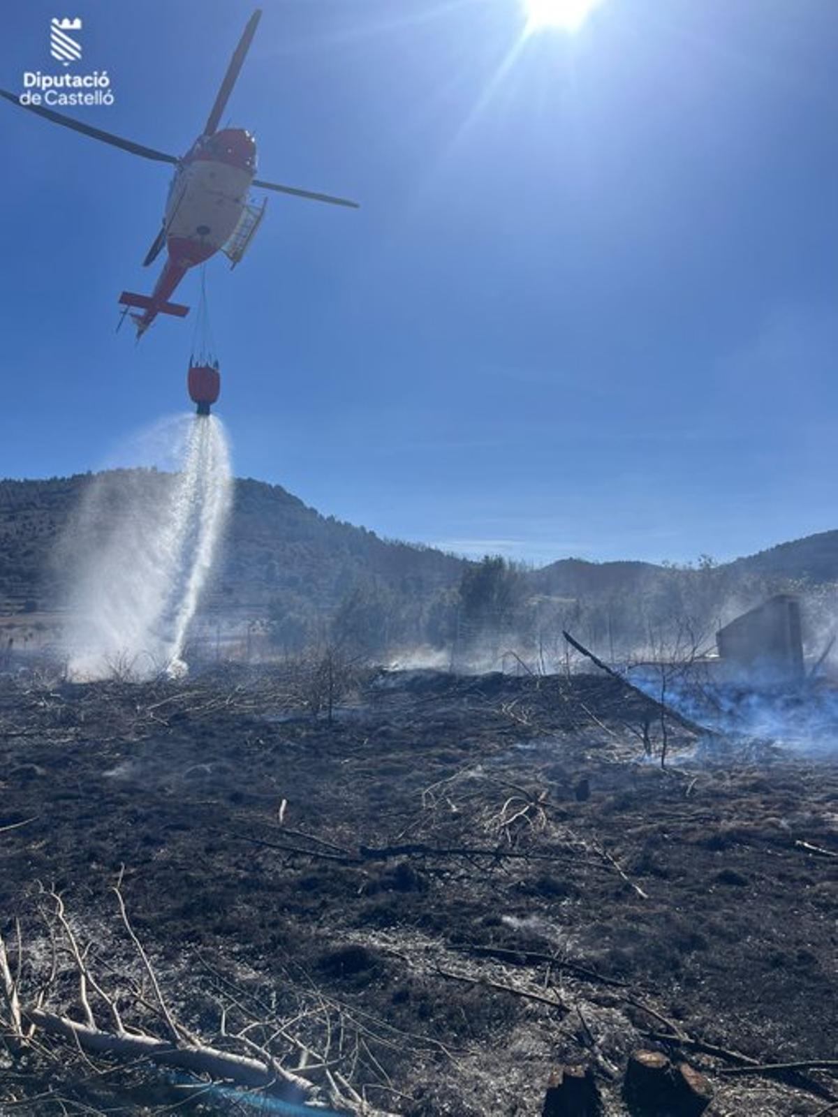 Una imagen de la actuación realizada para apagar el incendio.