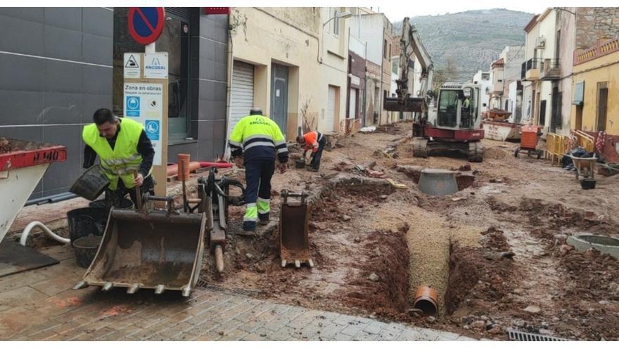 La peatonalización de la calle Dean Martí acabará en febrero en Orpesa