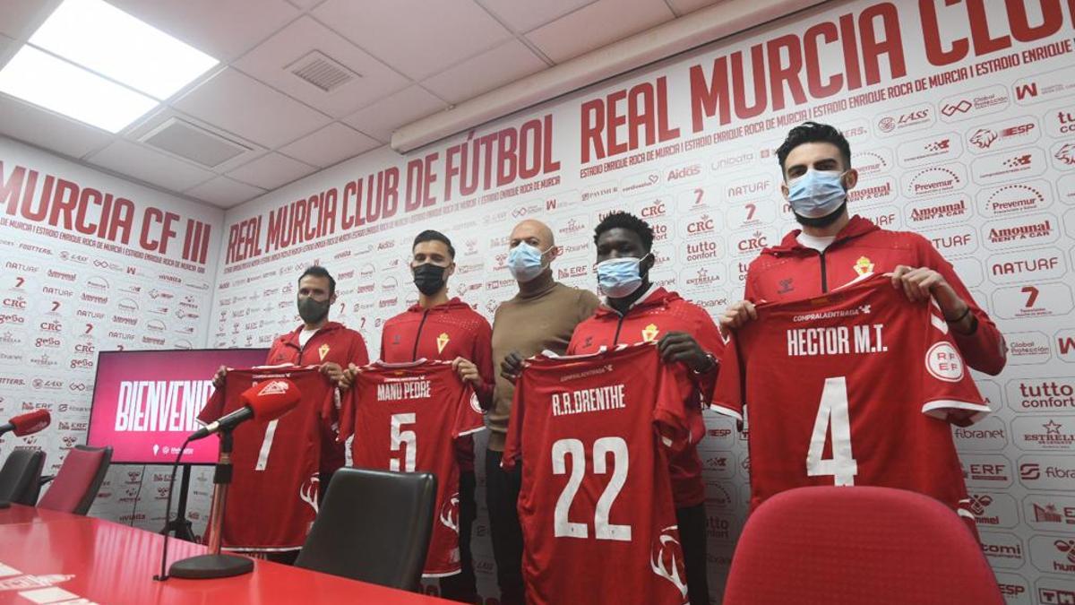 Presentación de Santi Jara, Pedreño, Royston Drenthe y Héctor Martínez en Nueva Condomina.