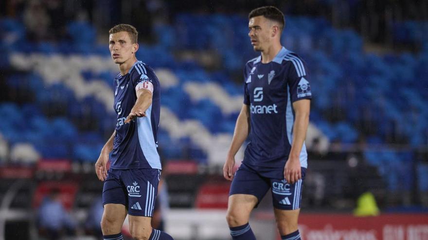 Alberto González y Cadete en un instante del duelo ante el Castilla. | LOF