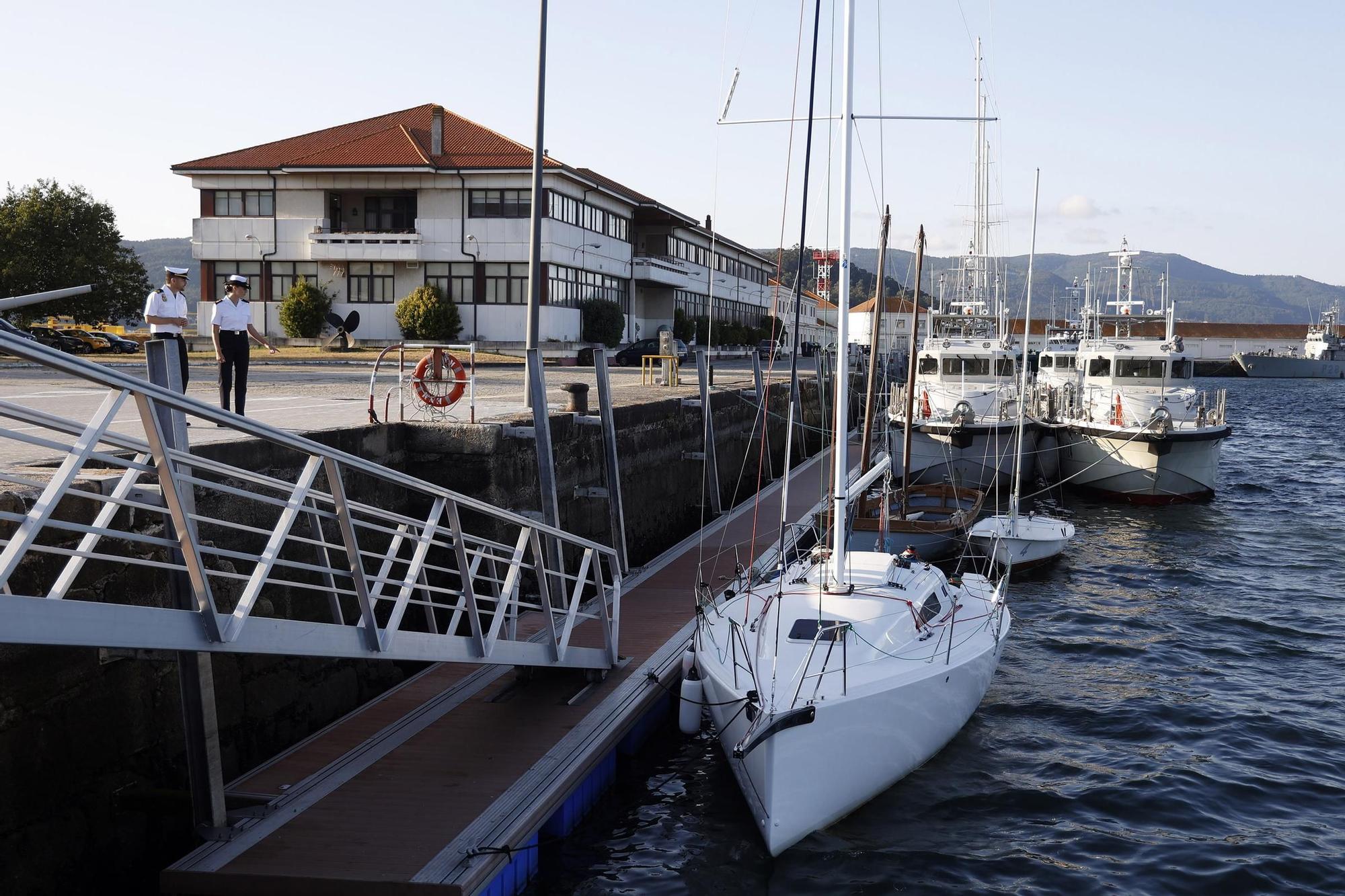Leonor conoce de primera mano la Escuela Naval de Marín
